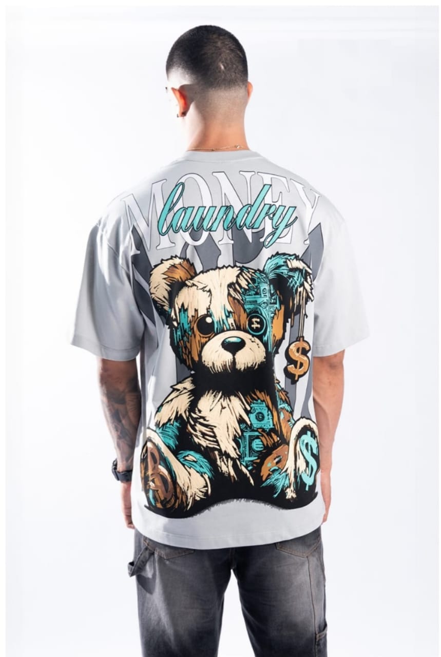 Camiseta con diseño de oso